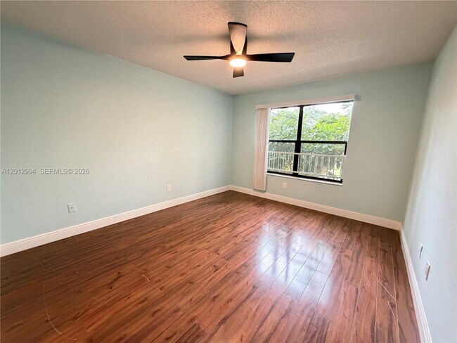 Foto del edificio - 4281 W McNab Rd