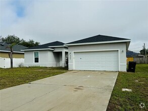 Building Photo - 305 Hibiscus Dr