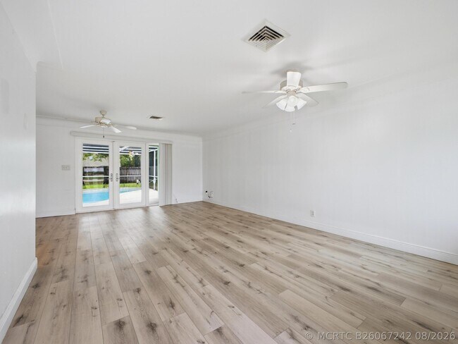 Foto del edificio - 1680 NE 34th Ln