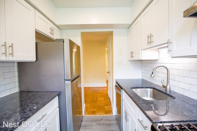 Building Photo - 1 br, 1 bath House - 2717 Ordway St NW Unit 1