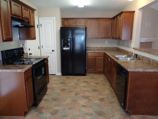 Building Photo - 10062 Mill Hill Ave