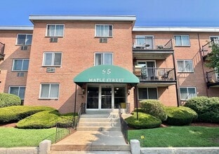 Building Photo - 95 Maple St