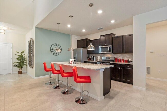 Foto del edificio - 7195 Oakmoss Loop