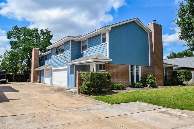 Photo - 10807 Sugar Hill Dr House