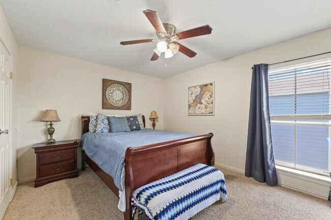 Foto del edificio - 3506 Cove View Blvd