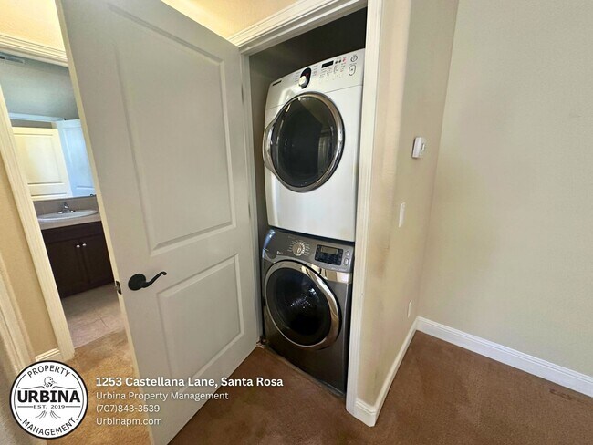 Foto del edificio - Charming Studio Unit in Santa Rosa