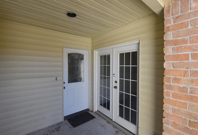 Foto del edificio - 2578 Bering Dr