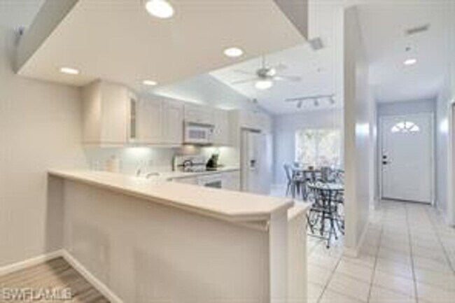 Foto del edificio - 1670 Windy Pines Dr