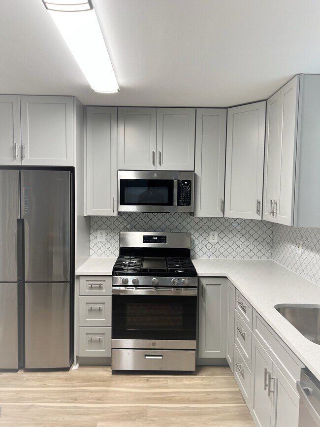 Foto del edificio - 913 Blakney Ln SE