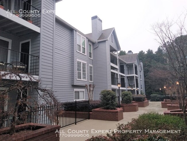 Building Photo - 122 Granville Ct