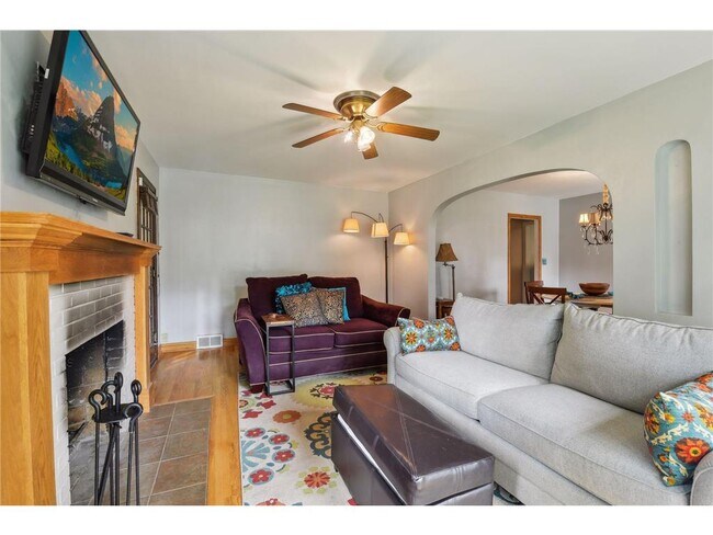 Foto del edificio - 4145 Zenith Ave N