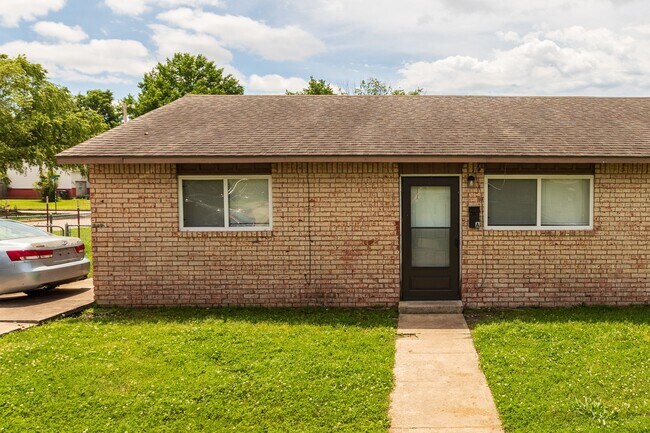 Foto del edificio - 1304 N Irvington Ave
