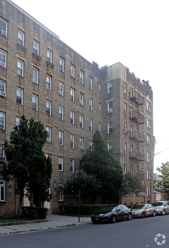 Primary Photo - 861 E 27th St