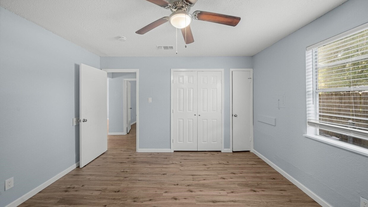 Building Photo - 12033 18th St