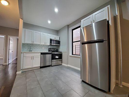 Building Photo - 2 bedroom in BRONX NY 10468