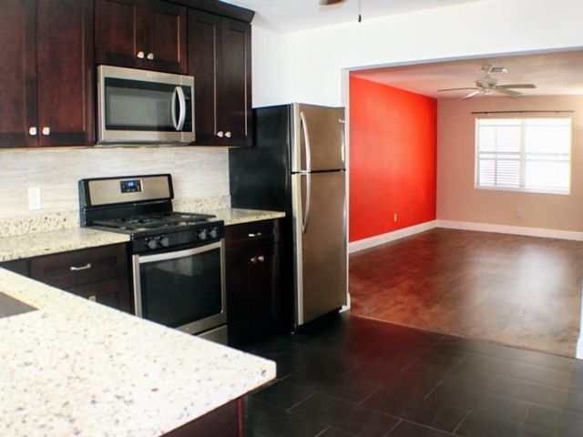 Primary Photo - 206 Randolph Ct