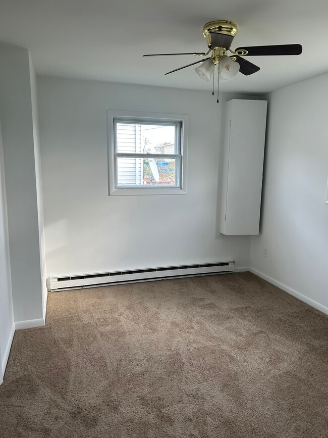 Foto del edificio - 2702 Bungalow Ave