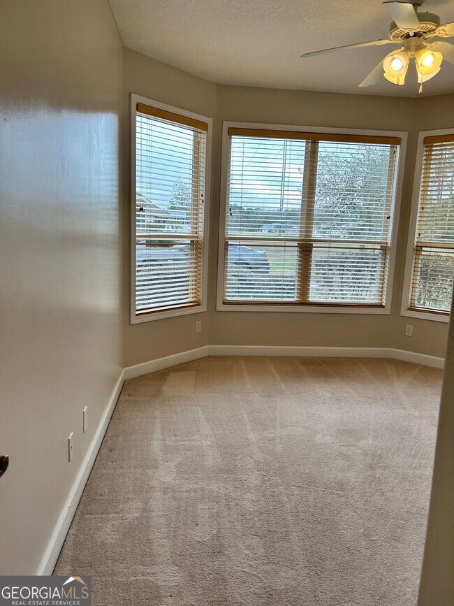 Foto del edificio - 250 Laurel Landing Blvd