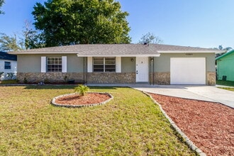 Building Photo - 1301 Baranova Rd