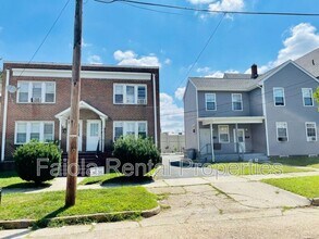 Building Photo - 13 N 8th St