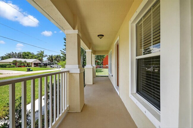Foto del edificio - 4382 SW Appleseed Rd