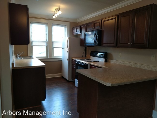 Building Photo - 5200 Brightwood Rd