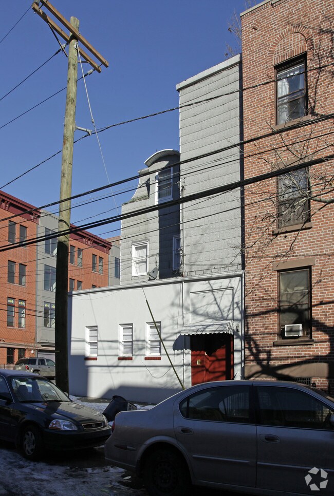 Foto del edificio - 72 Wayne St