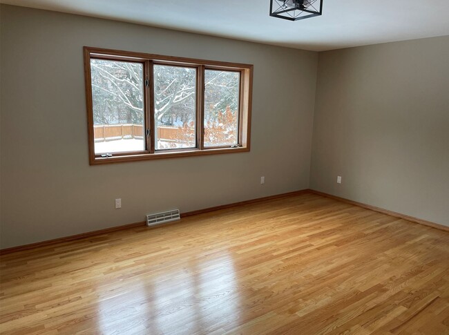 Main first floor bedroom - 1300 N High Point Rd