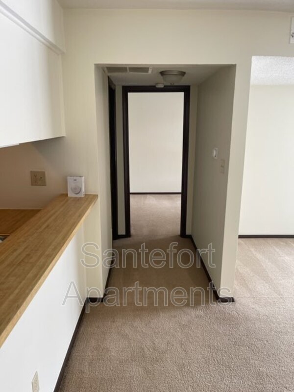 Building Photo - 5803 Haymeadow Ln