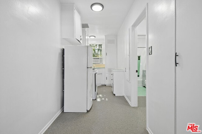 Building Photo - 4010 Los Feliz Blvd