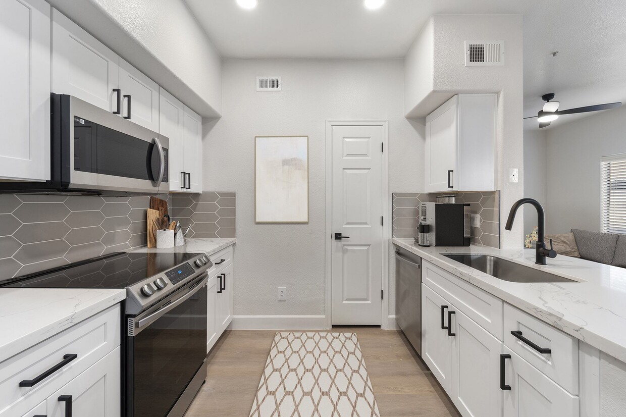 Primary Photo - Haven at Towne Center
