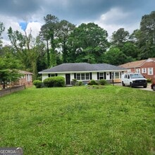 Building Photo - 3202 Benjamin E Mays Dr SW
