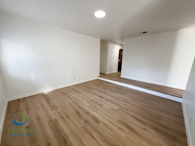 Building Photo - 3023 Plumstead Way