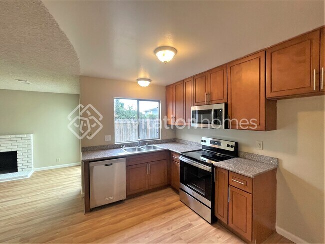 Foto del edificio - 414 Honker Ln