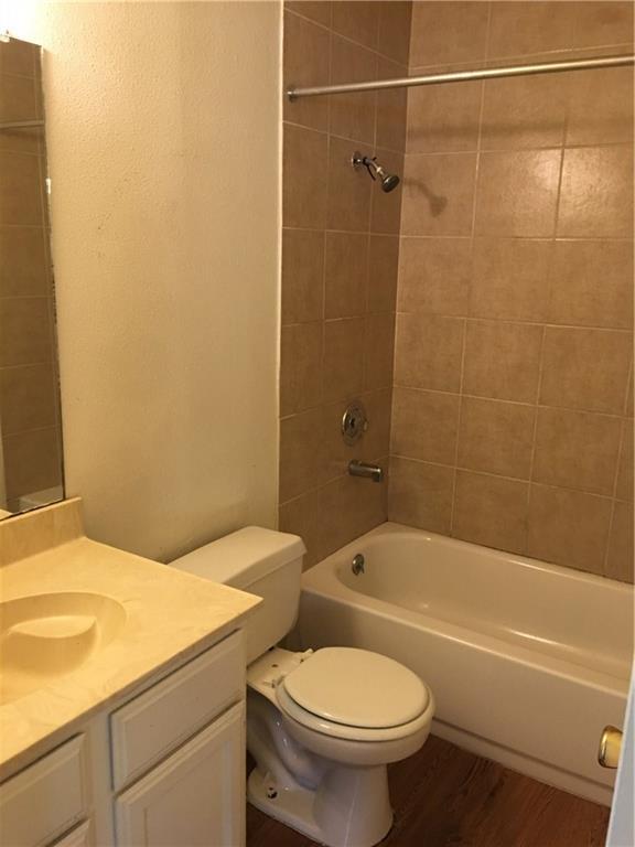 Building Photo - 2200 Granberry Dr