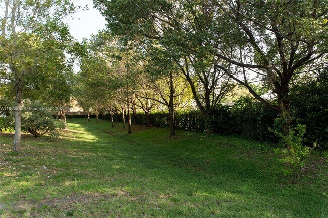 Foto del edificio - 4956 SW 30th Terrace