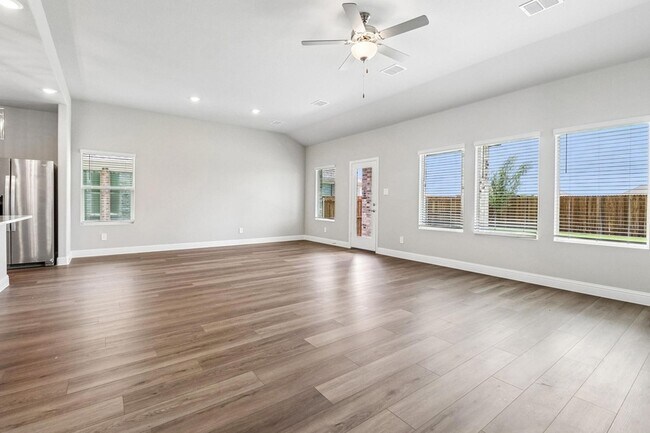 Building Photo - 6206 Castamere Dr