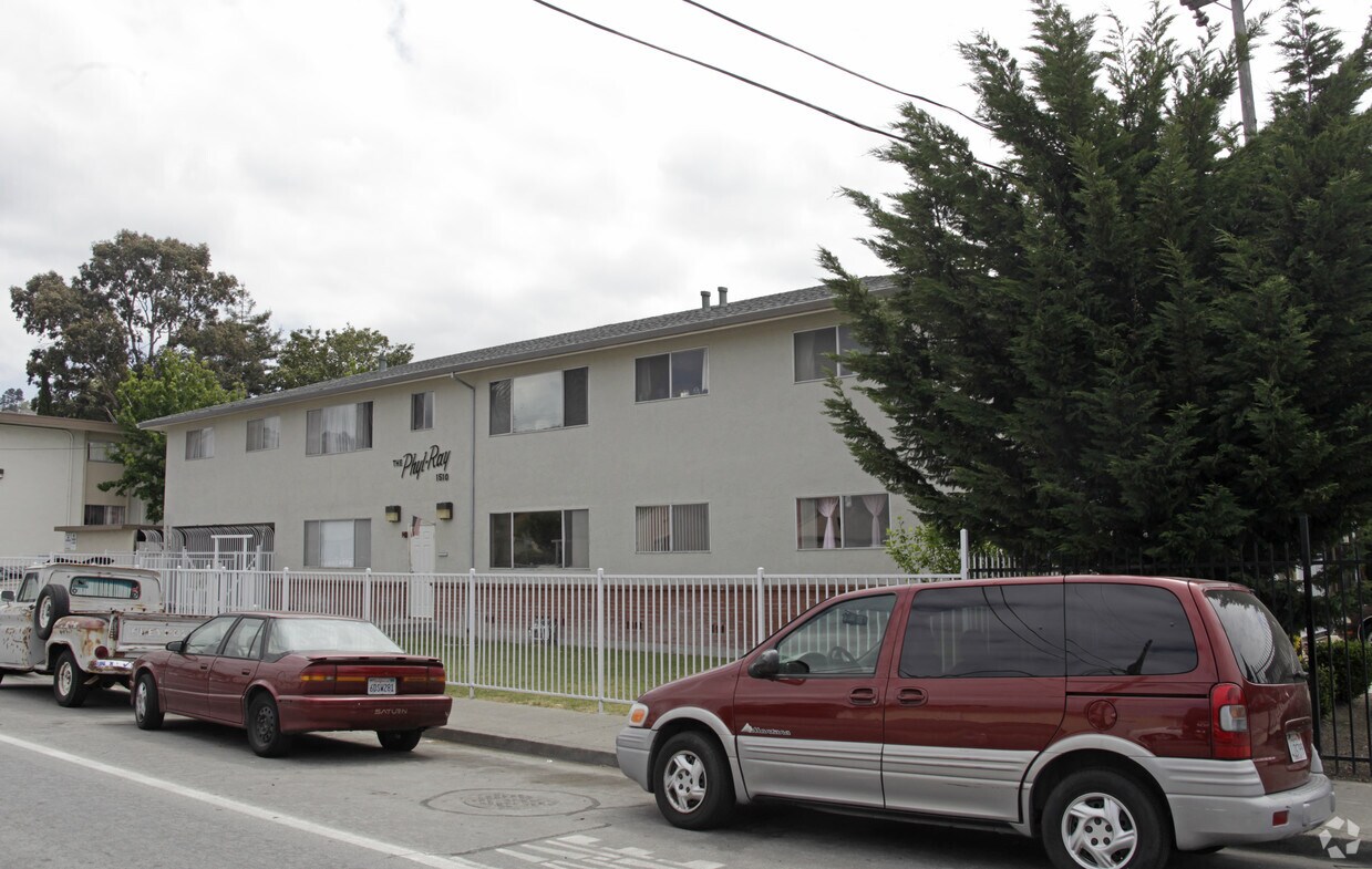 Building Photo - The Phyl-ray