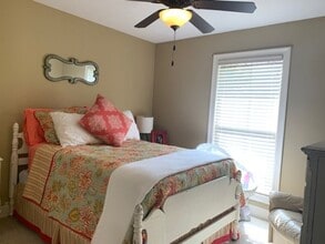 Building Photo - 442 Springhill Point