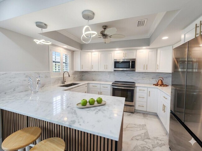 Foto del edificio - 75 Venetian Dr