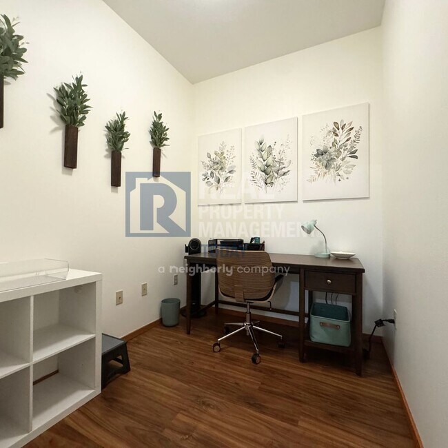Foto del edificio - 210 W Pioneer Ave