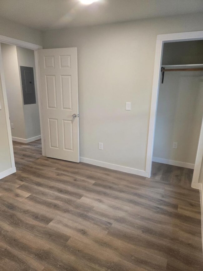 Building Photo - 107 Bush St