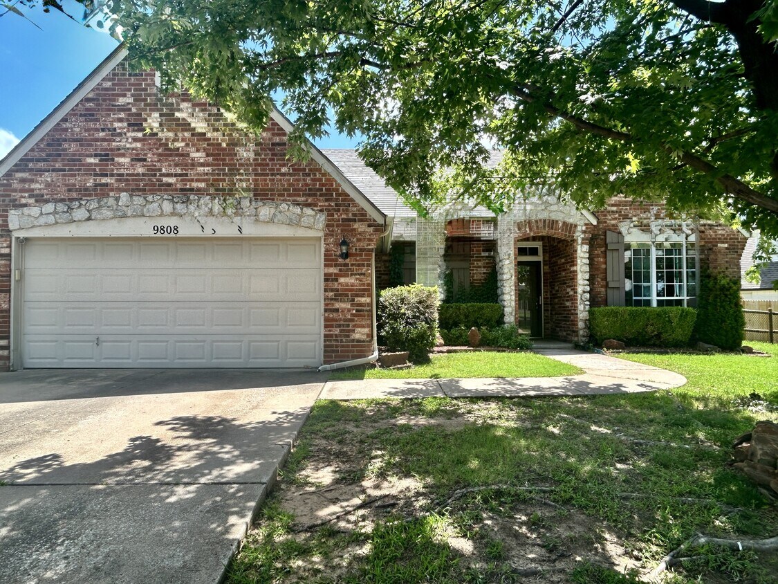 Foto principal - 9808 E 92nd St N