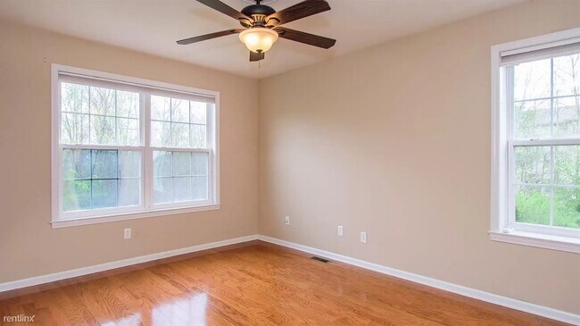 Foto del edificio - 2906 Barclay Way