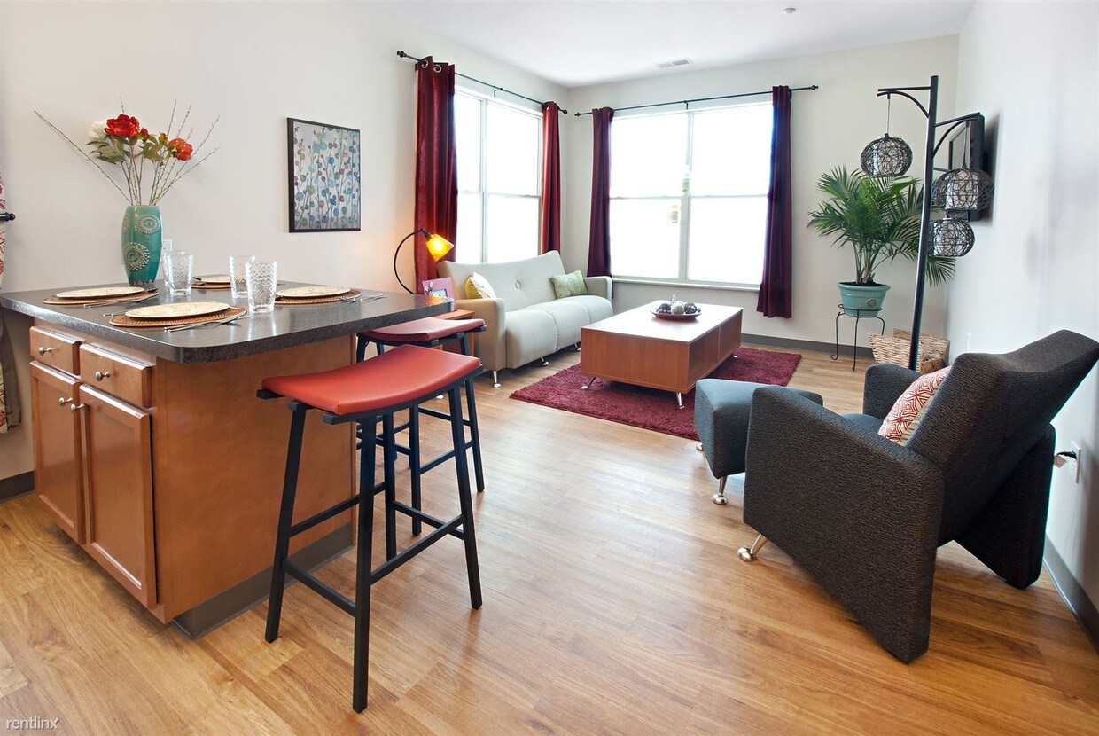 Foto principal - 45 Vandenburgh Ave