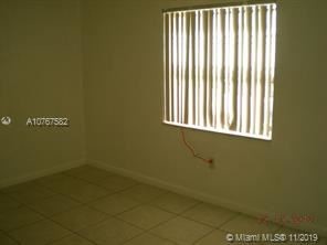 Foto del edificio - 2 br, 1 bath Duplex - 3671 SW 60th Way