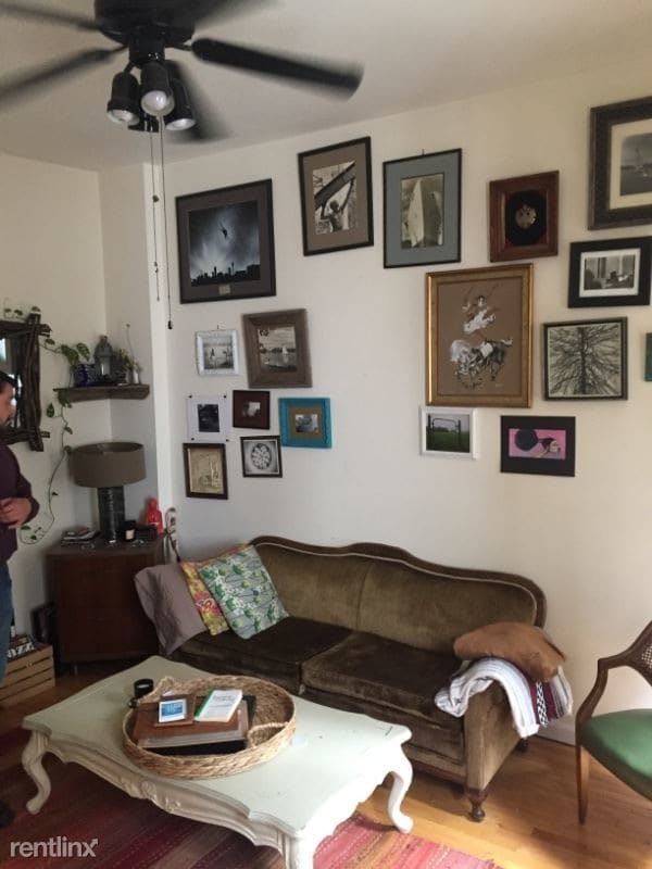 Building Photo - 1251 N Maplewood Ave