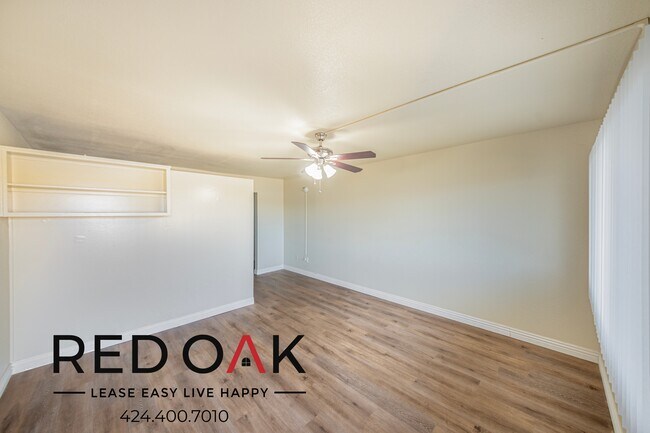 Building Photo - ~1 Month FREE~ Lovely Studio with Hardwood...