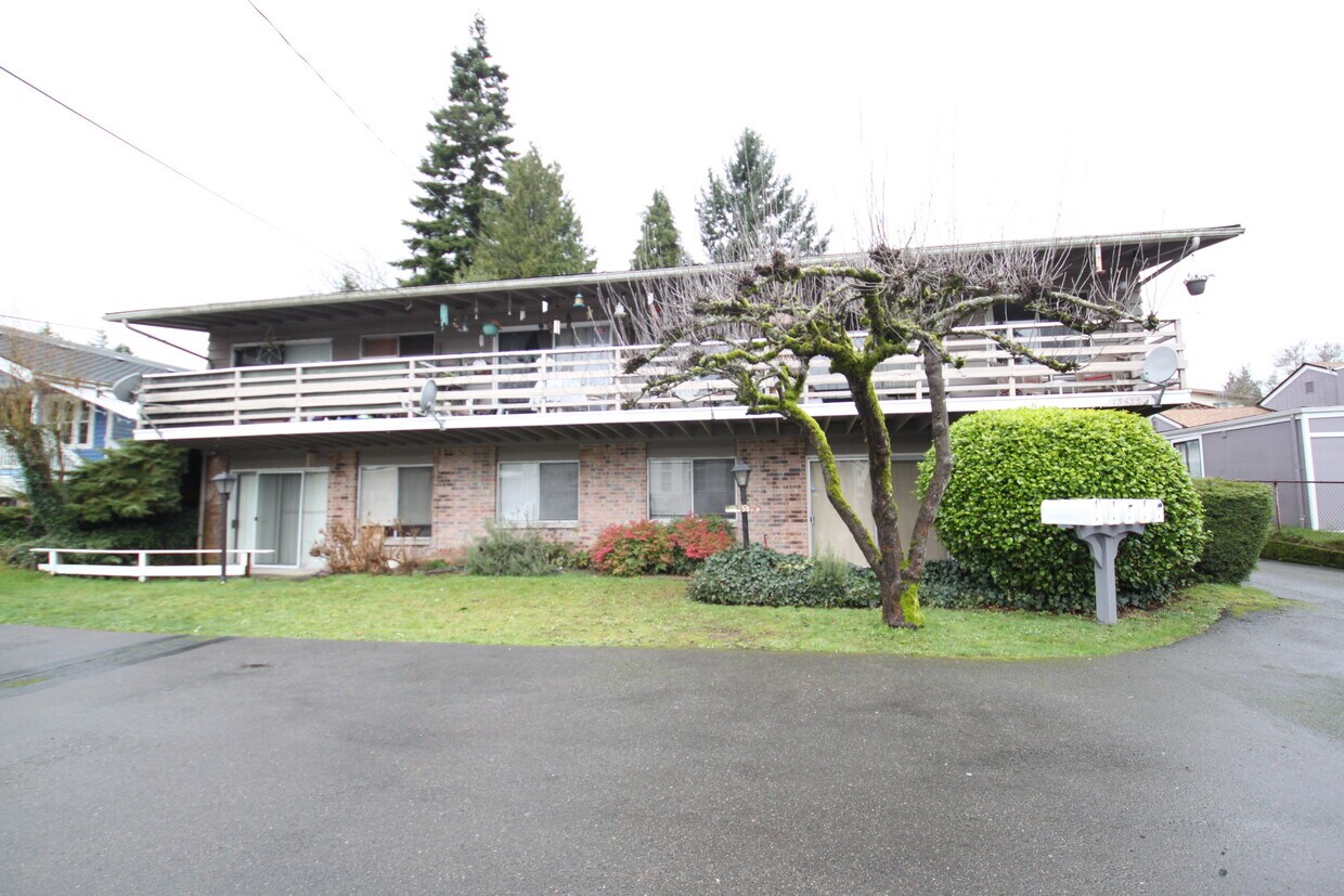 Primary Photo - 15435 10th Ave SW