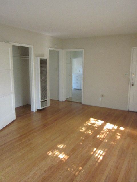 Primary Photo - 2500 E Ocean Blvd